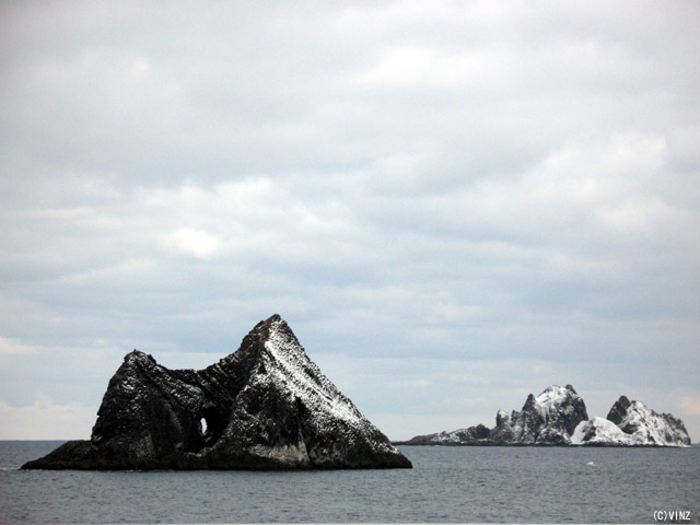 雪景色 北海道　積丹半島（しゃこたんはんとう） 窓岩